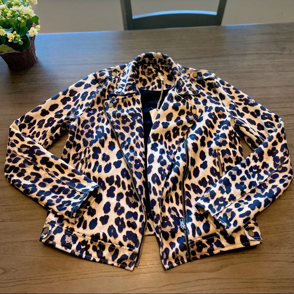 Cute Leopard Jacket!